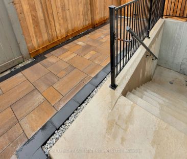 Detached Home For Lease | W9044225 - Photo 2