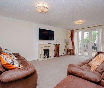 Cliveden Close, Allington, Maidstone, Kent, ME16 - Photo 1