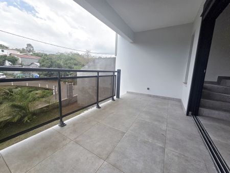 Location Maison 4 pièces 103m² ST PAUL 97460 - Photo 5