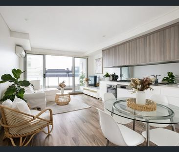 Stylish 1-Bed + Study with parking - Photo 6