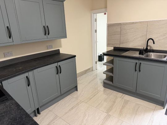 Surrey Street, Cardiff, CF5 1JZ, City CentreCanton, Cardiff, cf5 1jz - Photo 1