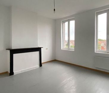 Appartement te huur in Tournai voor € 350 met 8 slaapkamers - Foto 1