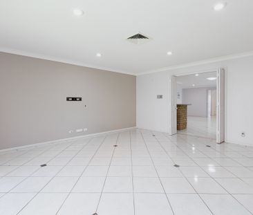 9 Justin Drive, Tenambit NSW 2323 - House For Rent | Domain - Photo 2