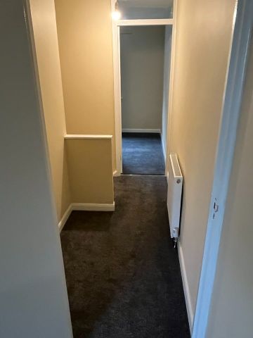 2 Bed Terraced House, Huggett Close, LE4 - Photo 2