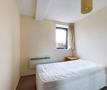 3 bedroom flat to rent - Photo 5