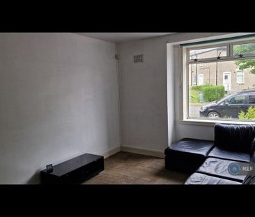 2 bedroom semi-detached house to rent - Photo 2