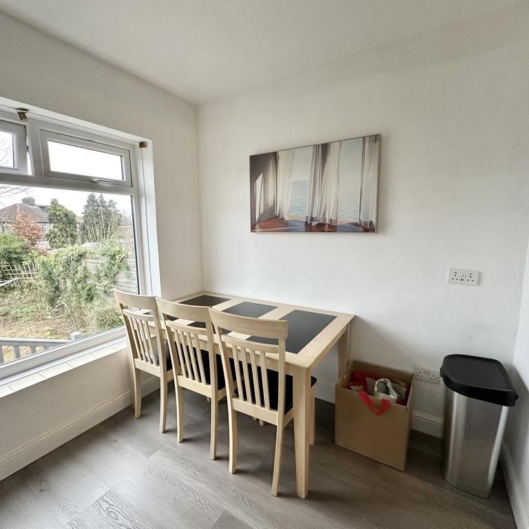 1 bedroom in a house share to rent - Photo 1