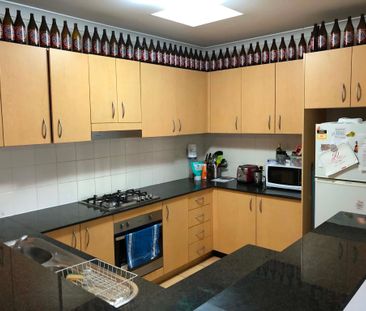 Redfern - Photo 3