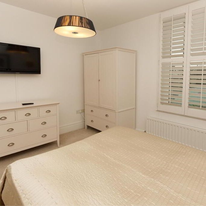 2d Godfrey Avenue, Ballyholme, Bangor, BT20 5LS - Photo 1