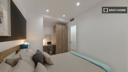 2 room luxury Apartment for rent in Barcelona, Catalonia - Photo 3