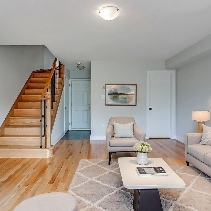 For Lease - 1094 Beachcomber Road, Mississauga, Ontario - Photo 1