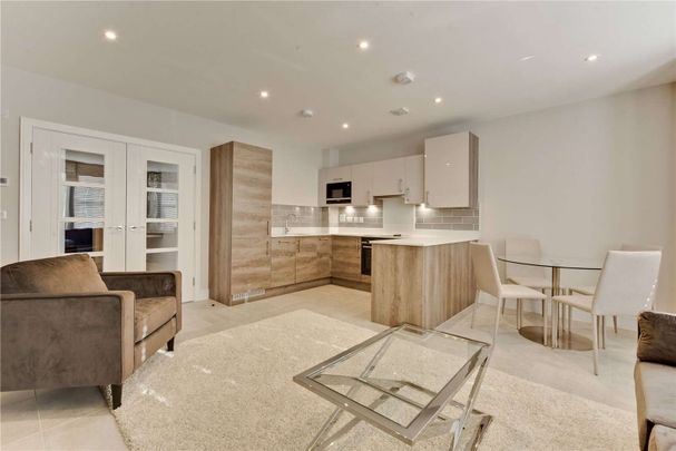 A furnished ground floor apartment, in a gated & exclusive development, close to a range of amenities including Hampton Court station, further benefitting from allocateparking. - Photo 1