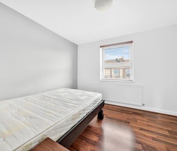 Green Lane, Ilford, Essex IG1 - Photo 4