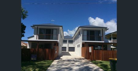 Modern Bayside Living - Just Metres from the Waterfront - Rent $690.00 per week Increasing to $750.00pw from March 2026 - Photo 2