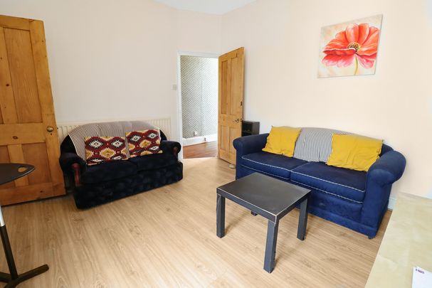 4 Bed Student Accommodation - Photo 1