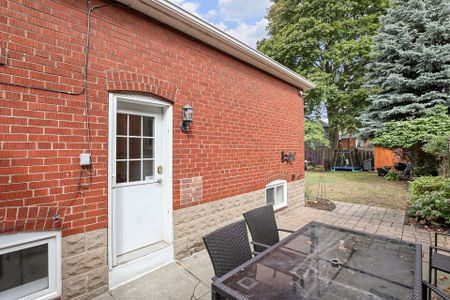 For Lease - 25 Fairside Avenue, Toronto, Ontario - Photo 4