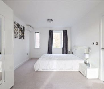 Well presented 4 bedroom link detached house at the prestigious Nin... - Photo 4