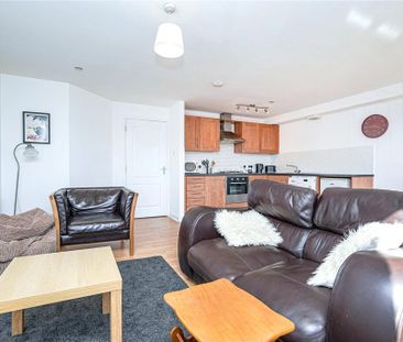 2 bedroom flat to rent - Photo 5