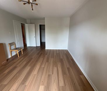 For Lease - 10 Irene Crescent, Brampton, Ontario - Photo 2