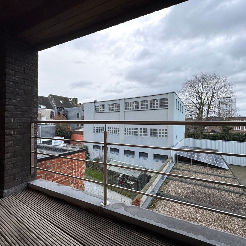 Te huur: éénslaapkamer appartement in centrum Aalst - Photo 1