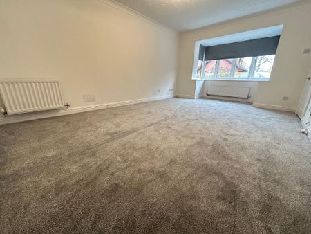 4 bedroom detached house to rent - Photo 2