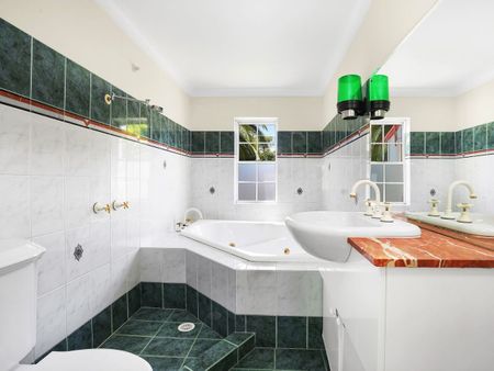 Home like apartment in prime location - Photo 5