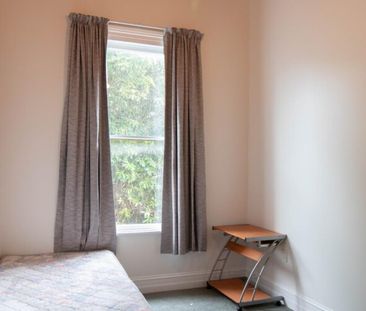 Room close to the City Centre! - Photo 1