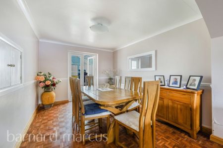 Spencer Close, Epsom - Photo 3