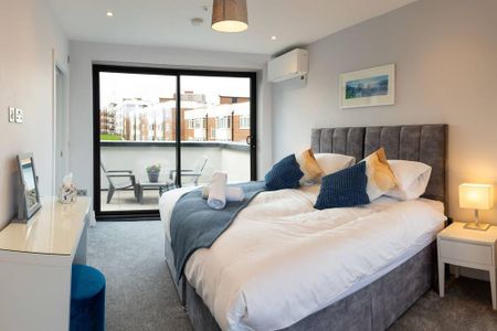 3 bedroom semi-detached house to rent - Photo 5