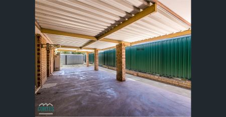 Spacious Family Home! - Photo 3