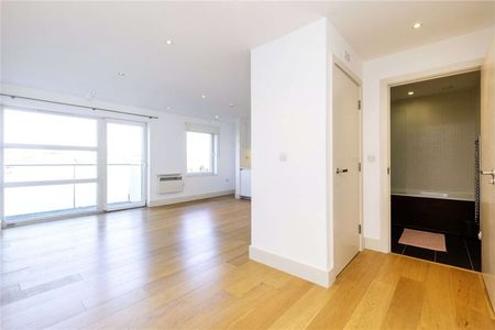 A modern one bedroom apartment set within a popular development in North Islington, close to Finsbury Park & Arsenal. - Photo 4