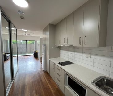 Studio with a courtyard!! - Photo 2