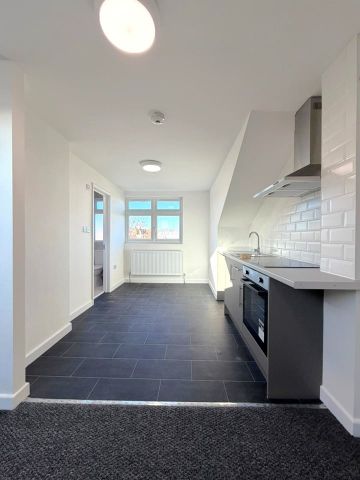 Studio Flat, White Hart Lane, N22 - Photo 2