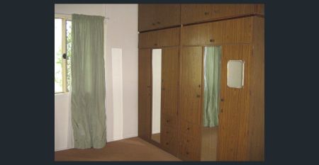 4 Bedroomed, semi rural, unfurnished, older type, clean, House - Photo 2