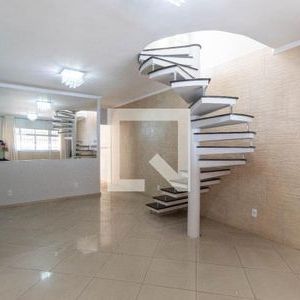 Casa para alugar com 200m², 3 quartos e 2 vagas - Photo 1