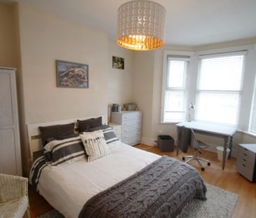 4 bedroom terraced house to rent - Photo 4