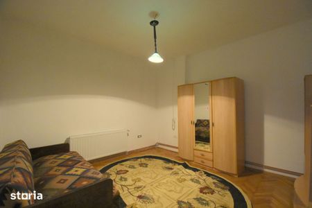Apartament la casa de închiriat în zona Mehala - Fotografie 3