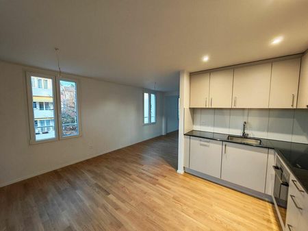 Frisch sanierte 2.5 Zi-Wohnung - Photo 2