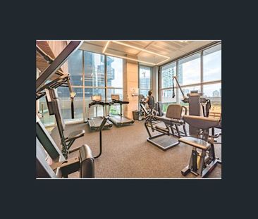 A landmark residential tower in a superior CBD location - Photo 3