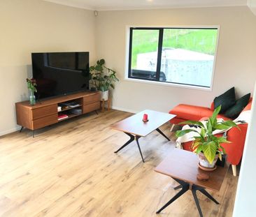 Quiet 2-Bedroom Retreat Near Schools & Motorways - Photo 1