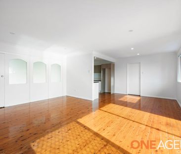 Stylish Family Home in Gorokan - Photo 1