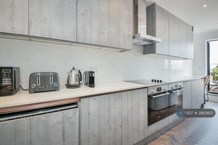 1 bedroom in a house share to rent - Photo 5