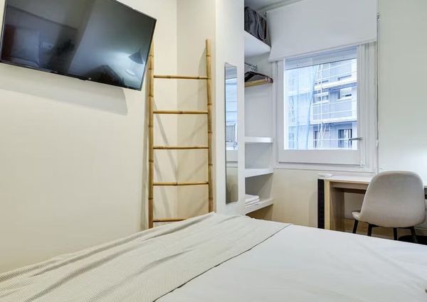 Avinguda de les Drassanes, Barcelona, Catalonia 08001