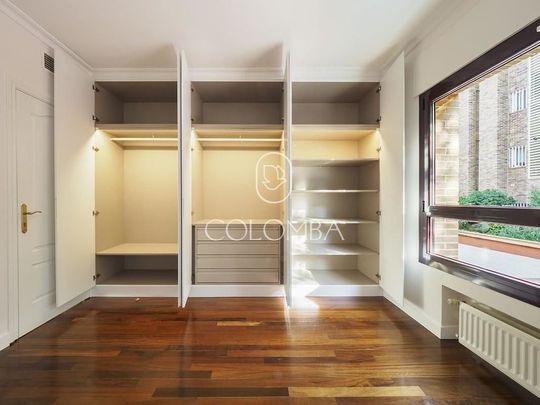 Luxury Flat for rent in Madrid, Spain - Photo 1