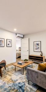 **Because You Deserve Renovated 4 1/2 Parking Available, Metro Lasalle,Verdun** - Photo 3