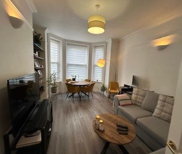 2 bedroom apartment to rent - Photo 3