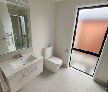 Seamless IndoorÃ¢Â€Â“Outdoor Living - Photo 6