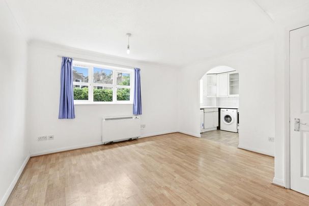 1 bedroom flat to rent - Photo 1