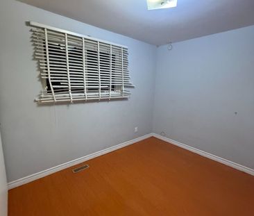 For Lease - 7260 Collett Road, Mississauga, Ontario - Photo 2