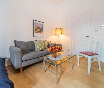 City-Residence: Großzügige 1-Zimmer-Wohnung mit Doppelbett Nähe Kir... - Photo 3